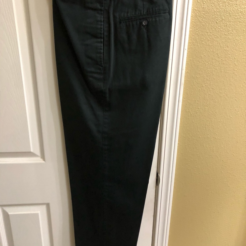 Men’s Kenneth Cole Black Khaki Pant. 33x32